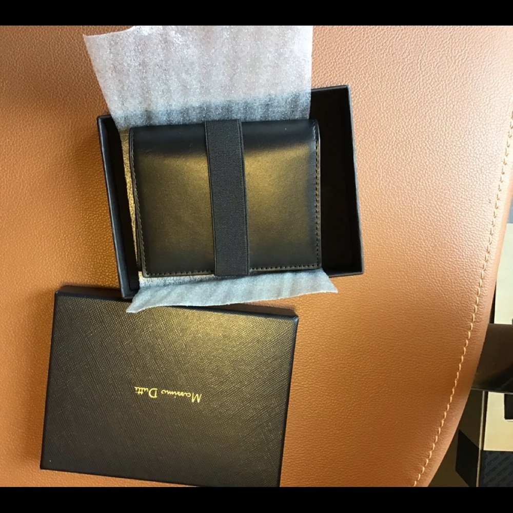 Beautiful Massimmo Dutti folding wallet space for c/cards and small change NWT